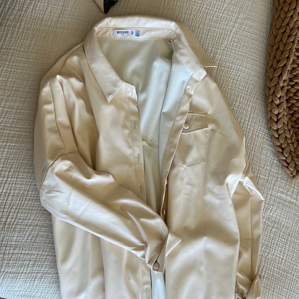 Oversized cream faux leather blazer shacket